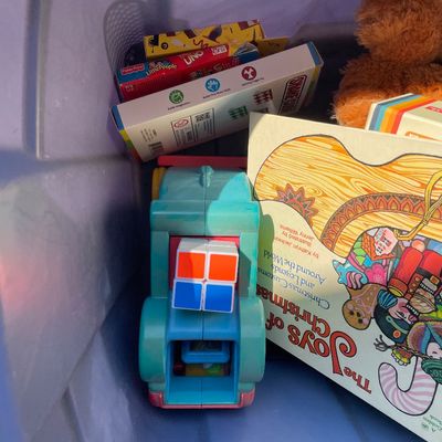 Sale Photo Thumbnail #399: Tote with games and more