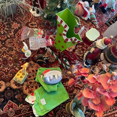 Sale Photo Thumbnail #155: Large lot of Christmas decor