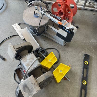 Sale Photo Thumbnail #525: Tools lot