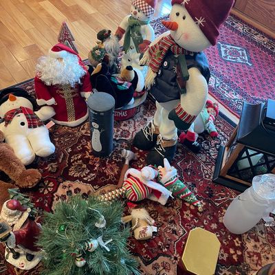 Sale Photo Thumbnail #157: Large lot of Christmas decor