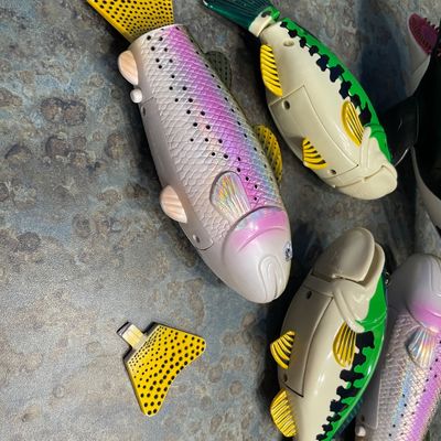 Sale Photo Thumbnail #276: Toy fish