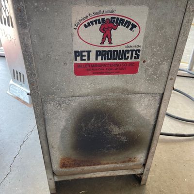 Sale Photo Thumbnail #509: Pet feeder