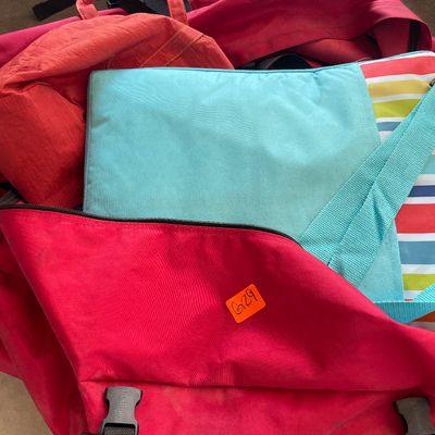 Sale Photo Thumbnail #500: Lot of bags