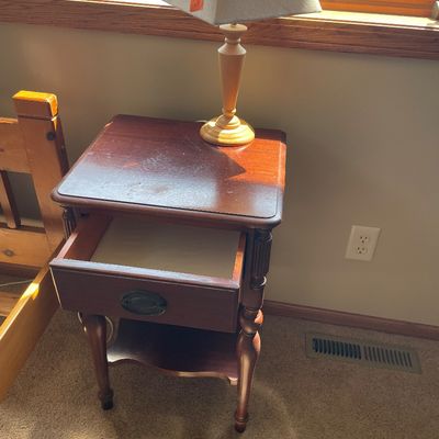 Sale Photo Thumbnail #312: Table with lamp