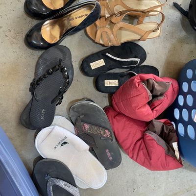 Sale Photo Thumbnail #450: Women’s shoes