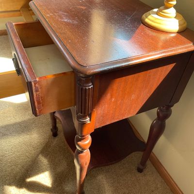 Sale Photo Thumbnail #317: Table with lamp