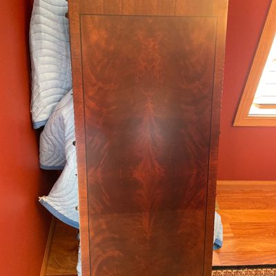 Sale Photo Thumbnail #3: Mahogany table and chairs
Also includes 2 leafs
Stunning table with 8 chairs
2 captains & 6 regular chairs
