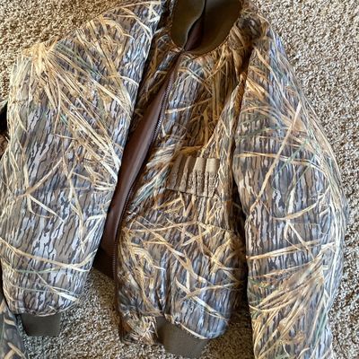 Sale Photo Thumbnail #83: Camo pants and coats