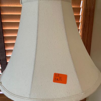 Sale Photo Thumbnail #364: Lamps