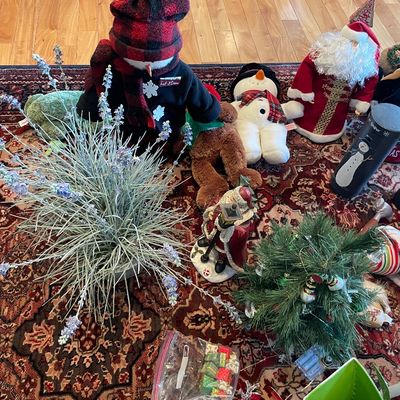 Sale Photo Thumbnail #156: Large lot of Christmas decor