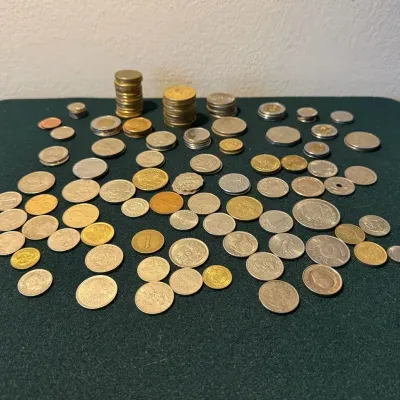 Foreign currency coin lot