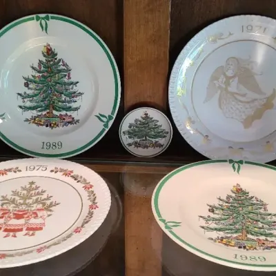 Seasonal Spode Plates, Coasters & More