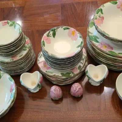 Franciscan Earthenware - Decorative Dinnerware Collection