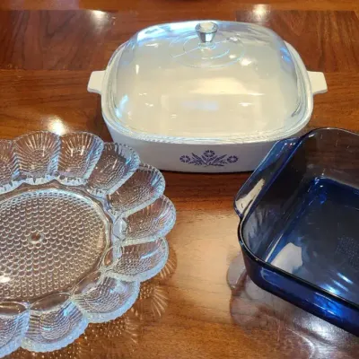 Pyrex Bakeware with Other Stylish Serving Items