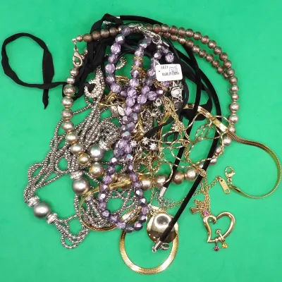 Sale Photo Thumbnail #187: Costume Jewelry 