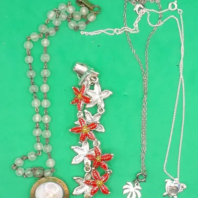 Sale Photo Thumbnail #178: Costume Jewelry 