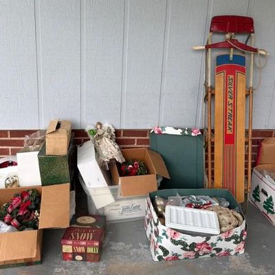 Estate sale photo