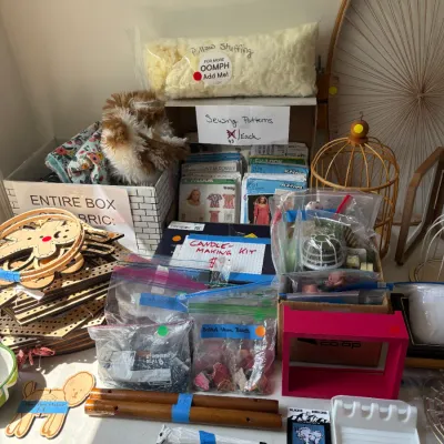 Sale Photo Thumbnail #23: Art Supplies