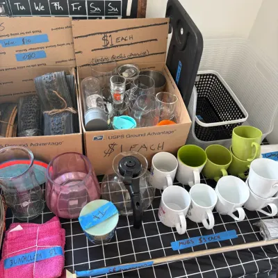Sale Photo Thumbnail #16: Kitchenware & Tableware