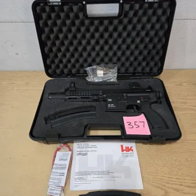  Heckler & Koch HK416 .22 LR.HV #WHO016395 Tag 357
Hard Case - 2 Mags - Lock
