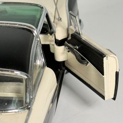 Sale Photo Thumbnail #363