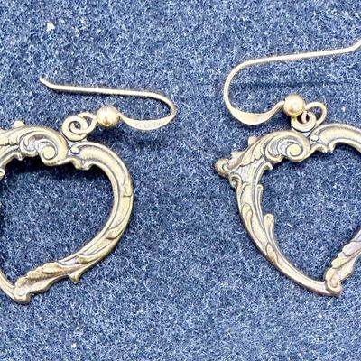 Sale Photo Thumbnail #127: 5 pair of oversize earrings, see photos for what's included. Good condition.