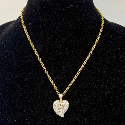 Sale Photo Thumbnail #549: 18” Goldtone chain. Good condition.
