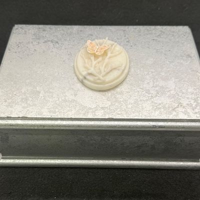 Sale Photo Thumbnail #458: Silver-colored hinged lid box for jewelry or other small items. Good condition, measures approx. 7.5” x 5.5”.