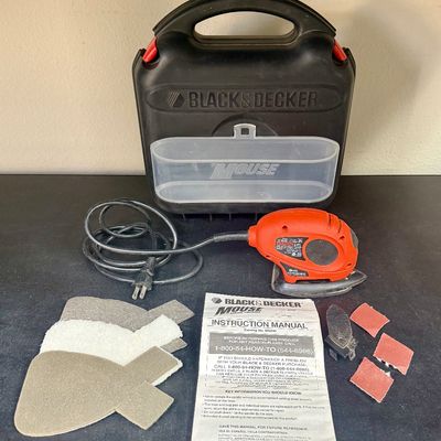Sale Photo Thumbnail #176: Model MS500. Tested, runs strong and quiet. Riot includes sander, tip attachment, sanding/polishing pads, instruction booklet and carry case. Very good used condition.