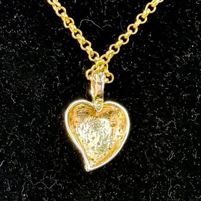 Sale Photo Thumbnail #550: 18” Goldtone chain. Good condition.