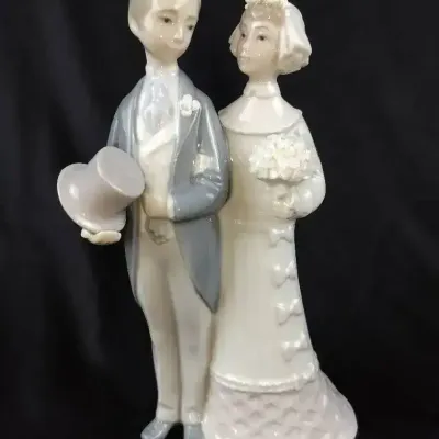 Lladró “Wedding Day” Bride and Groom Porcelain Figurine #4808