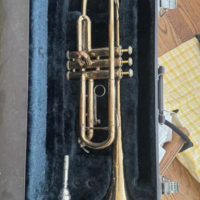 Sale Photo Thumbnail #28: Yamaha trumpet