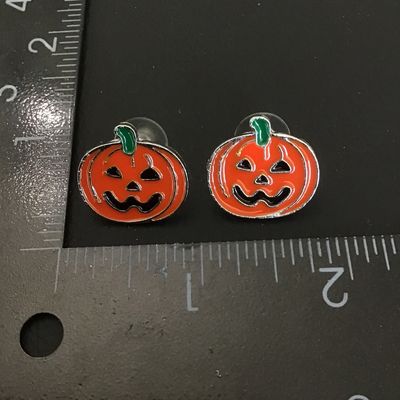 Cute enamel pumpkin stud Earrings