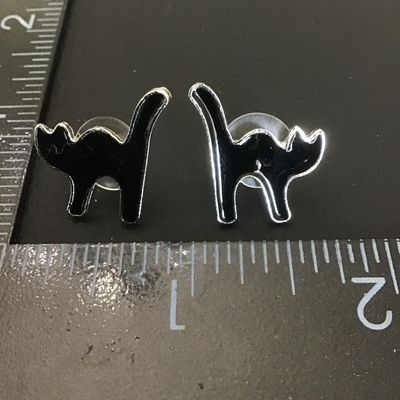 Cute black enamel cat stud Earrings