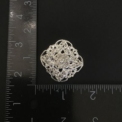 Pretty silver tone fashion Rhinestone brooch