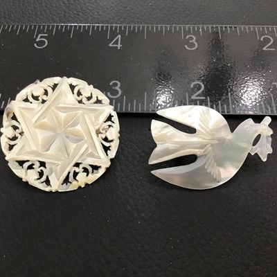 Beautiful Vintage Carved MOP Brooch