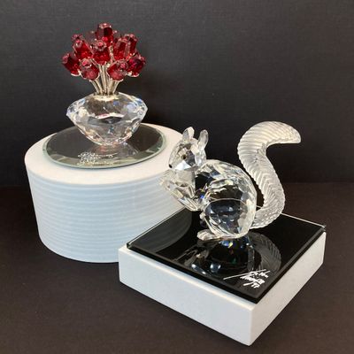 LOT 111: Swarovski Crystal Collection - SCS 10th Anniversary "The Squirrel" in Original Box with 2002 Bouquet of Roses