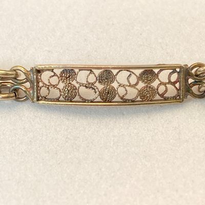 LOT 105: Vintage Jewelry - 925 Brooch TW 4g and Gold Vermeil Bracelet 8"