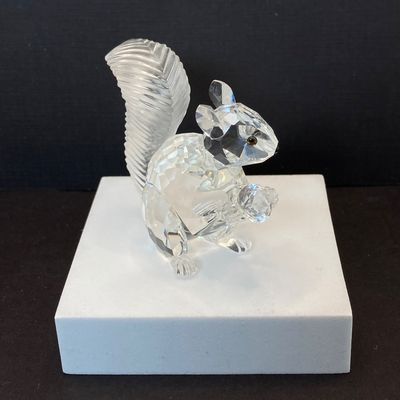 LOT 111: Swarovski Crystal Collection - SCS 10th Anniversary "The Squirrel" in Original Box with 2002 Bouquet of Roses