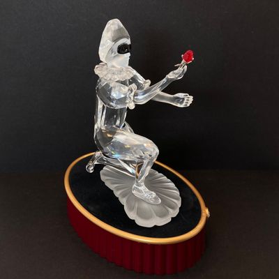 LOT 106: Swarovski Crystal SCS 2001 Annual Edition "Harlequin" Figurine on Stand