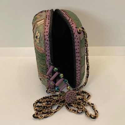 LOT 113: Motif by Mary Frances Hard Purse with Dust Bag 2174