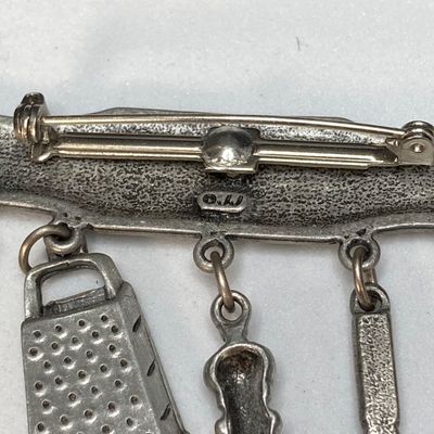 LOT 16: Large Collection of Vintage / MCM Silver Tone Brooches / Pins - Dodds, JJ and More