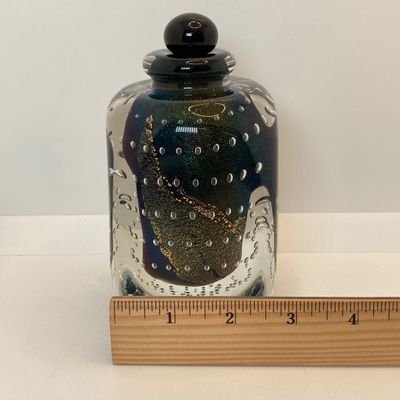 LOT 107: Signed by Artisit Robert Eickholt Art Glass Perfume Bottle