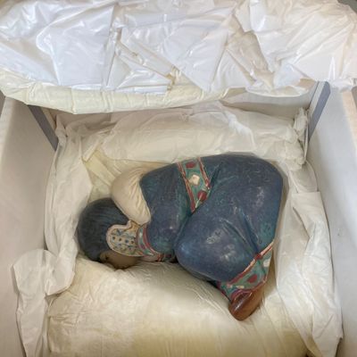LOT 101: Lladro "Pensive Esquimo Girl" No. 2158 with Original Box