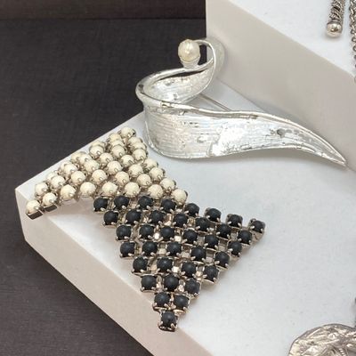LOT 15: Vintage Silver Tone Brooch / Pin Collection and More