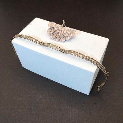 LOT 105: Vintage Jewelry - 925 Brooch TW 4g and Gold Vermeil Bracelet 8"