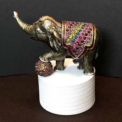 LOT 110: NyForm - The Original Trolls, Jay Strongwater Elephant, Onyx Dice and More