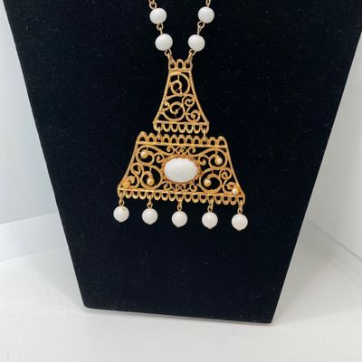 LOT 27: Collection of Statement and Faux Pearl Necklaces
