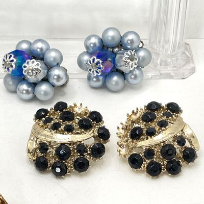 LOT 21: Vintage Clip-on Style Earrings - Richelieu and More