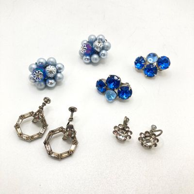 LOT 21: Vintage Clip-on Style Earrings - Richelieu and More